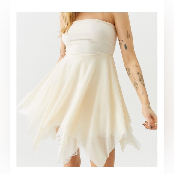 Urban outfitters Strapless Dress with Lace Hem - Picture 2 of 6